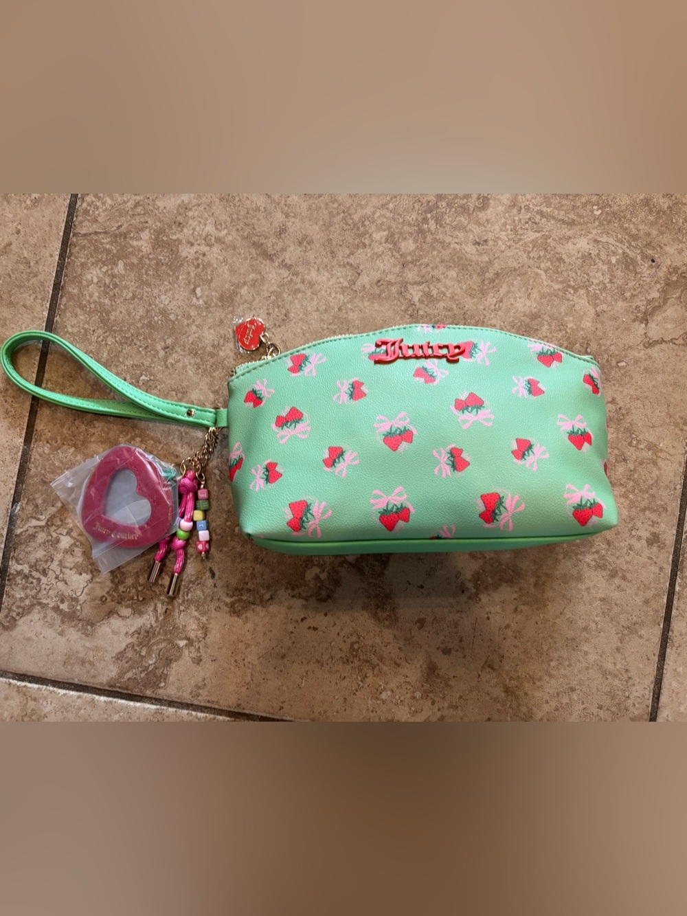 NWT Juicy couture wristlet